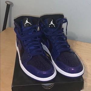 Air Jordan retro 1 high (metallic purple)